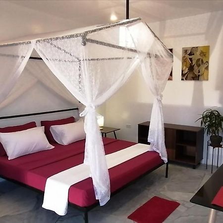 Bed and Breakfast Lonos Circle Romblon Exterior foto